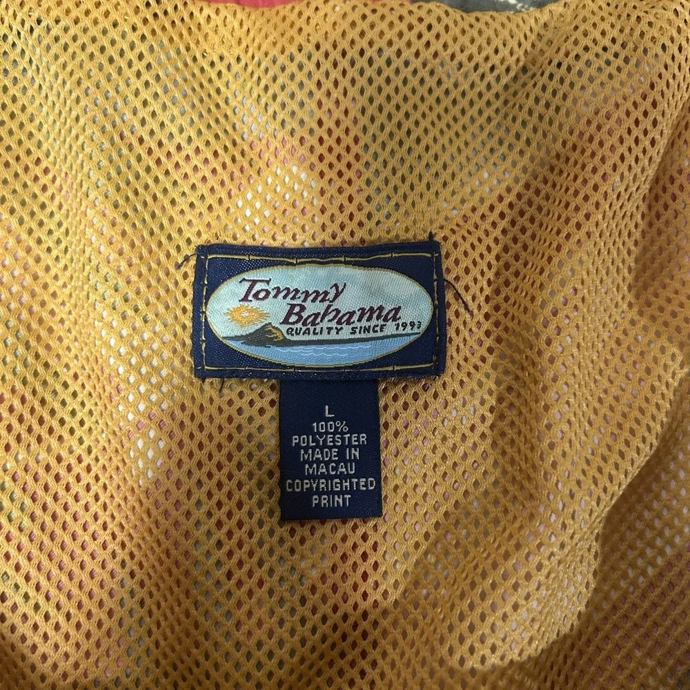 Tommy Bahama Mens Island Hawaiian‎ 6